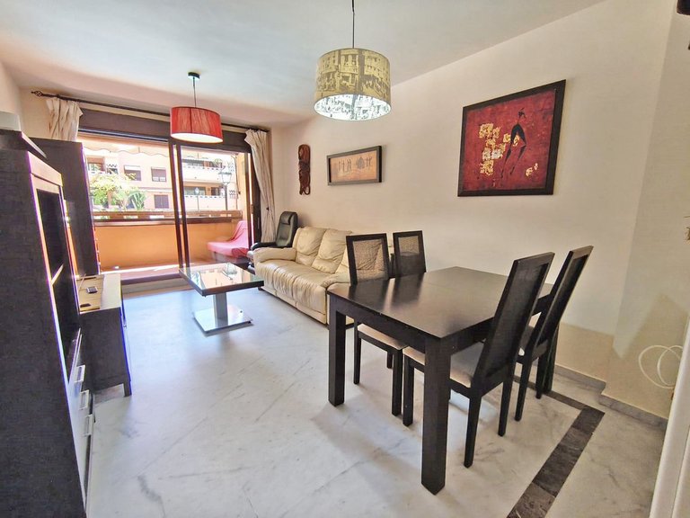 Apartment for Sale in The Golden Mile, Malaga 8