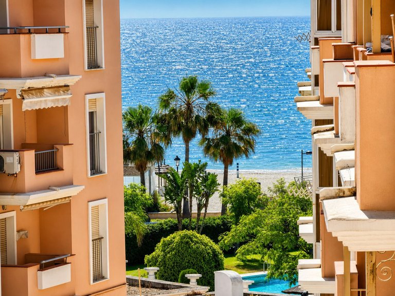 Apartment for Sale in San Luis De Sabinillas, Malaga 1