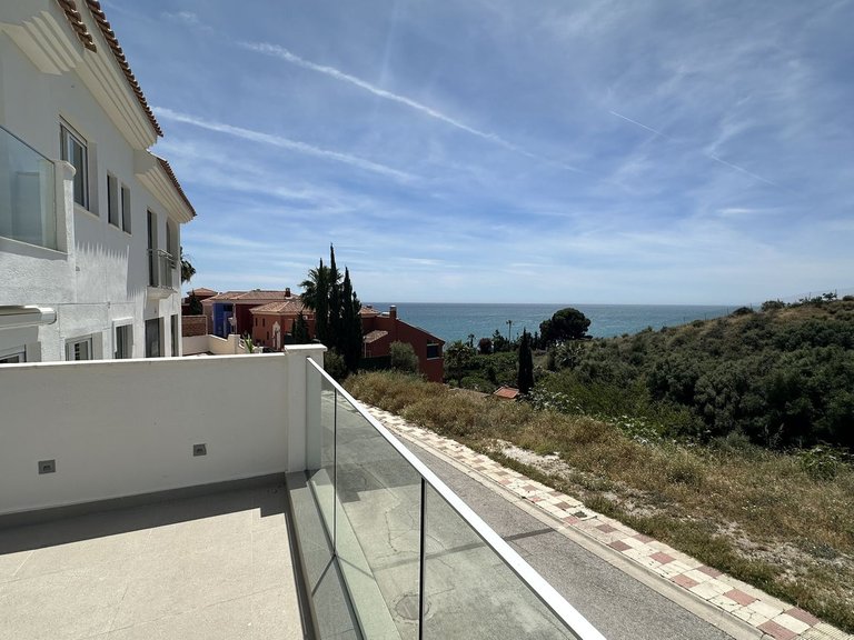 Villa for Sale in Torrequebrada, Malaga 1
