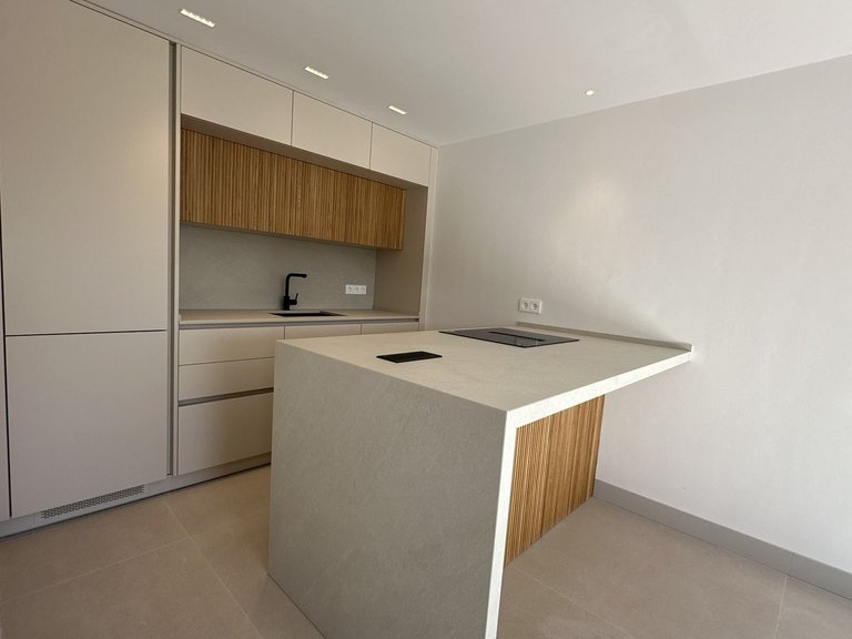 Villa for Sale in Torrequebrada, Malaga 11