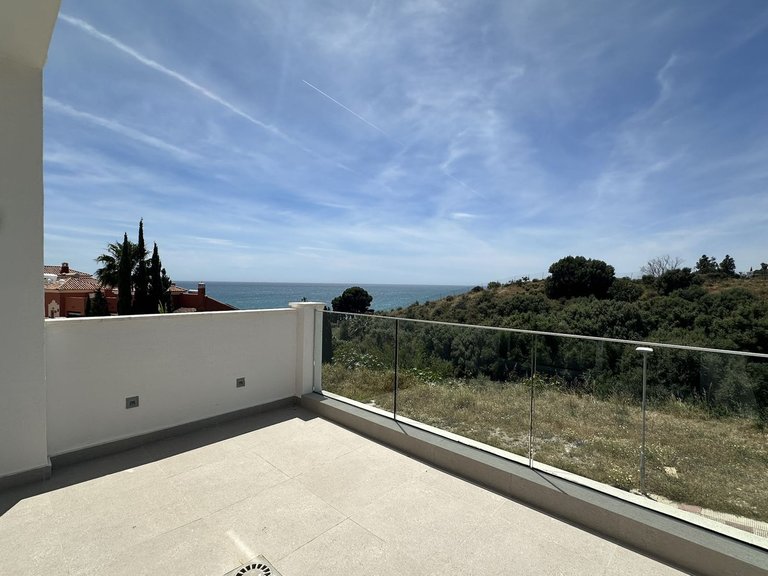 Villa for Sale in Torrequebrada, Malaga 2