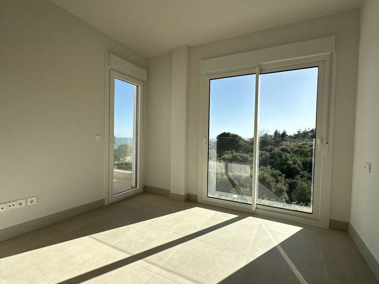 Villa for Sale in Torrequebrada, Malaga 30