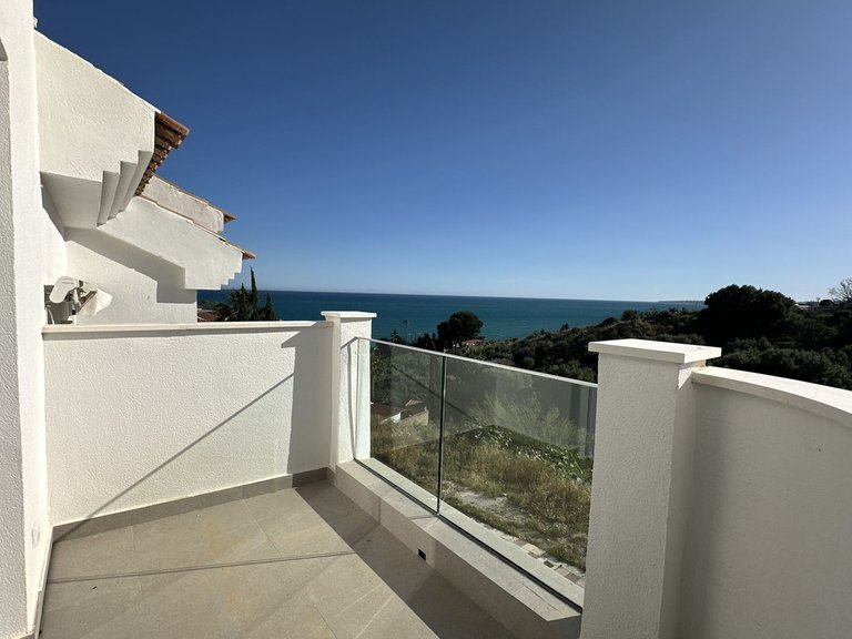 Villa for Sale in Torrequebrada, Malaga 33