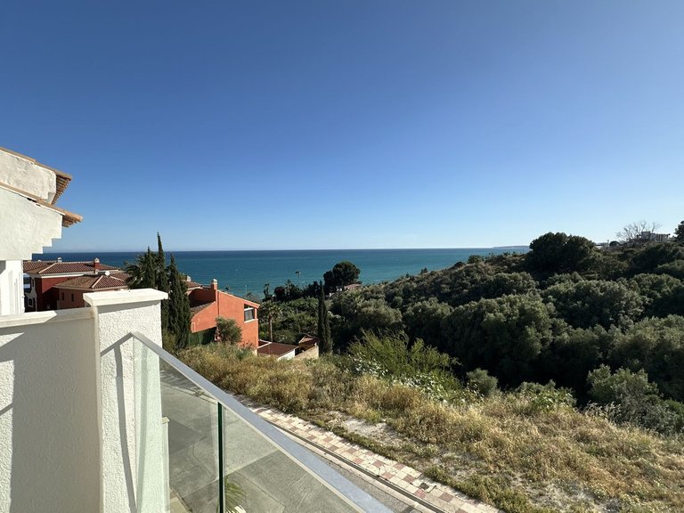 Villa for Sale in Torrequebrada, Malaga 34