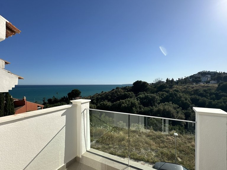 Villa for Sale in Torrequebrada, Malaga 52
