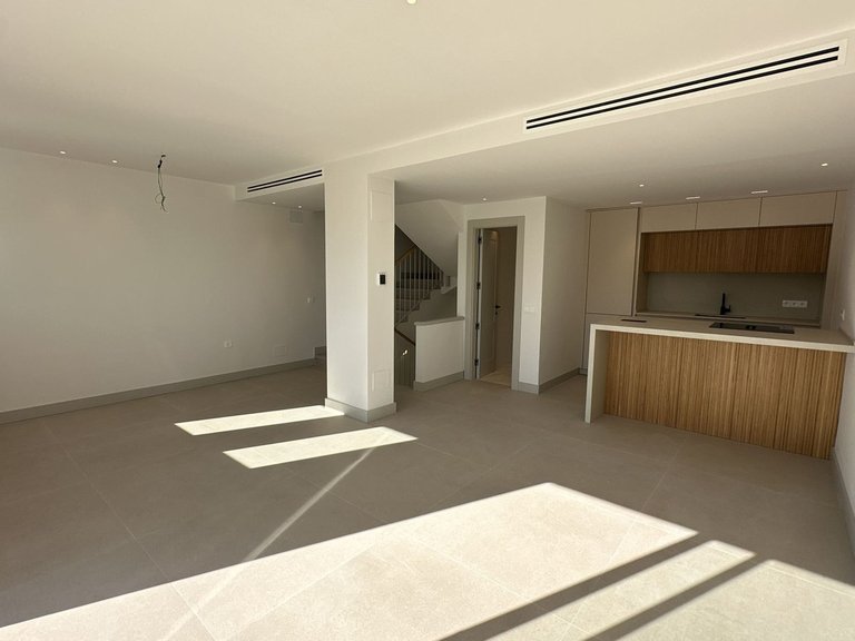 Villa for Sale in Torrequebrada, Malaga 9