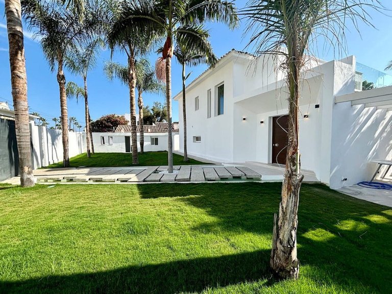 Villa for Sale in Marbella, Malaga 4