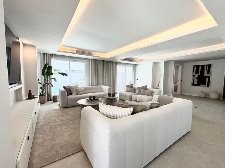 Villa for Sale in Marbella, Malaga 6