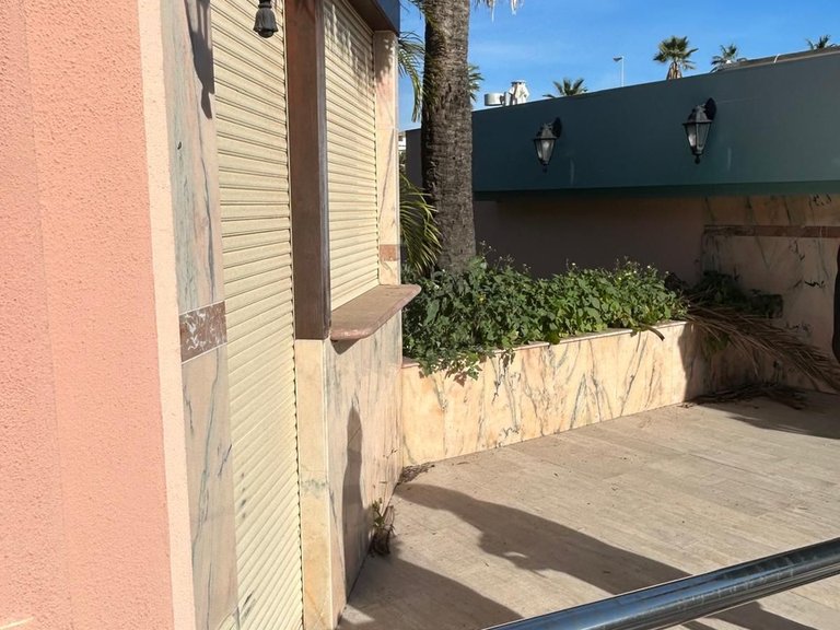 Commercial for Sale in El Paraiso, Malaga 17