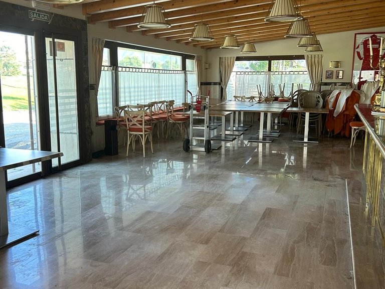 Commercial for Sale in El Paraiso, Malaga 23