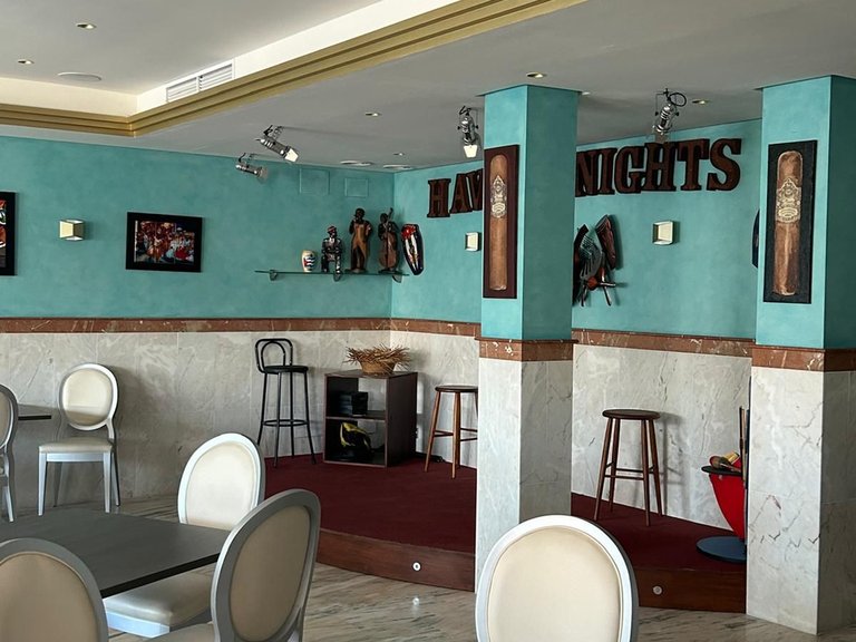 Commercial for Sale in El Paraiso, Malaga 29