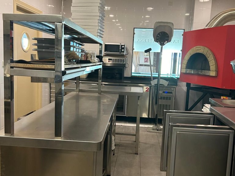 Commercial for Sale in El Paraiso, Malaga 4
