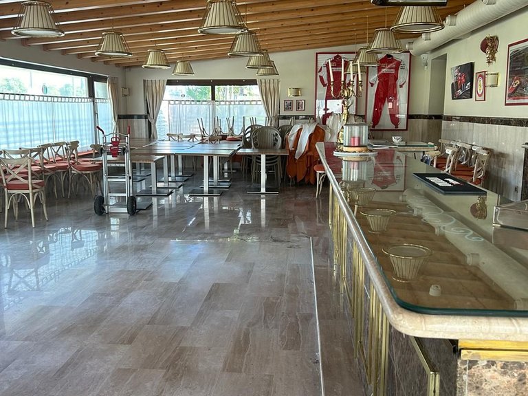 Commercial for Sale in El Paraiso, Malaga 6