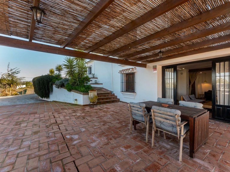 Villa for Sale in Alhaurín El Grande, Malaga 38