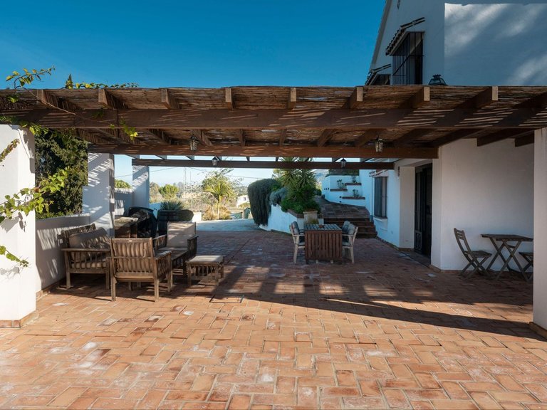Villa for Sale in Alhaurín El Grande, Malaga 39