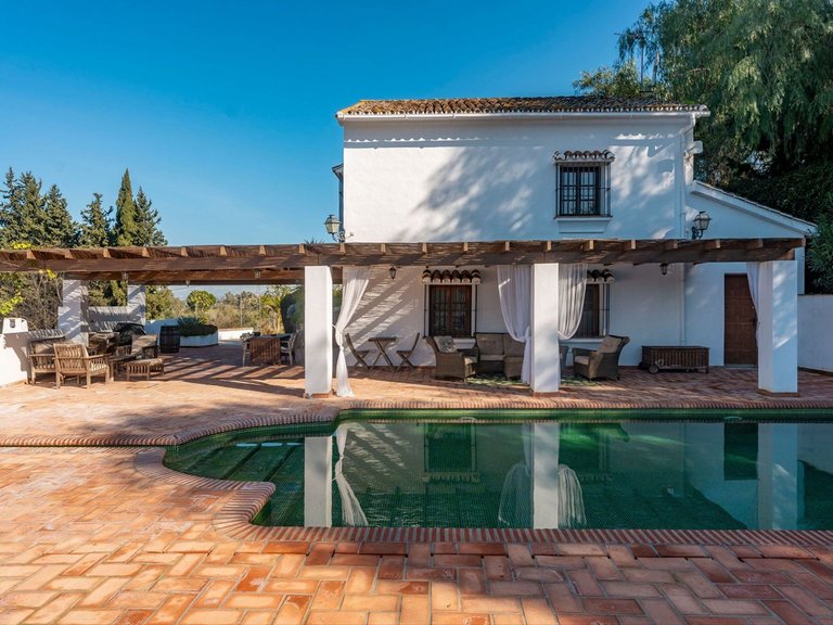 Villa for Sale in Alhaurín El Grande, Malaga 41