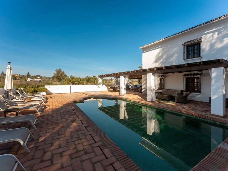 Villa for Sale in Alhaurín El Grande, Malaga 43