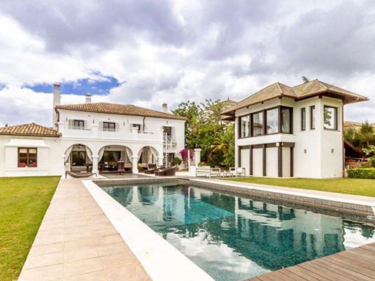 Villa for Sale in San Roque Club, Cadiz 1