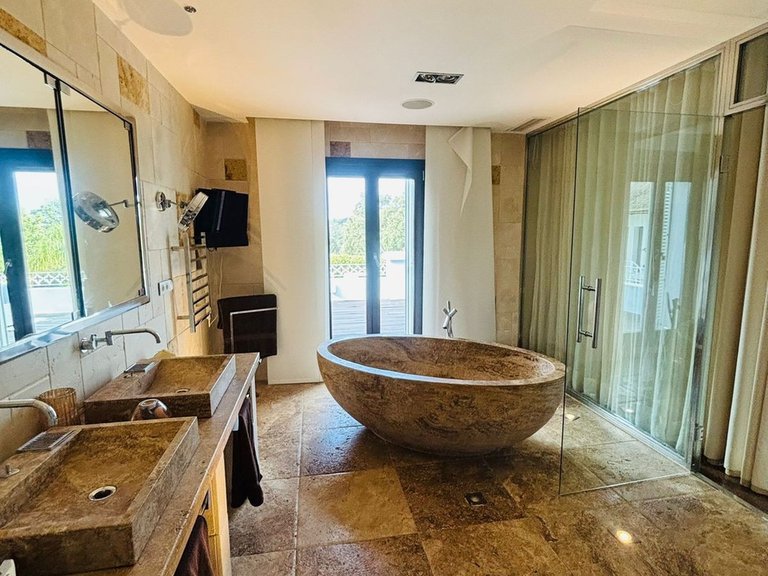 Villa for Sale in San Roque Club, Cadiz 30