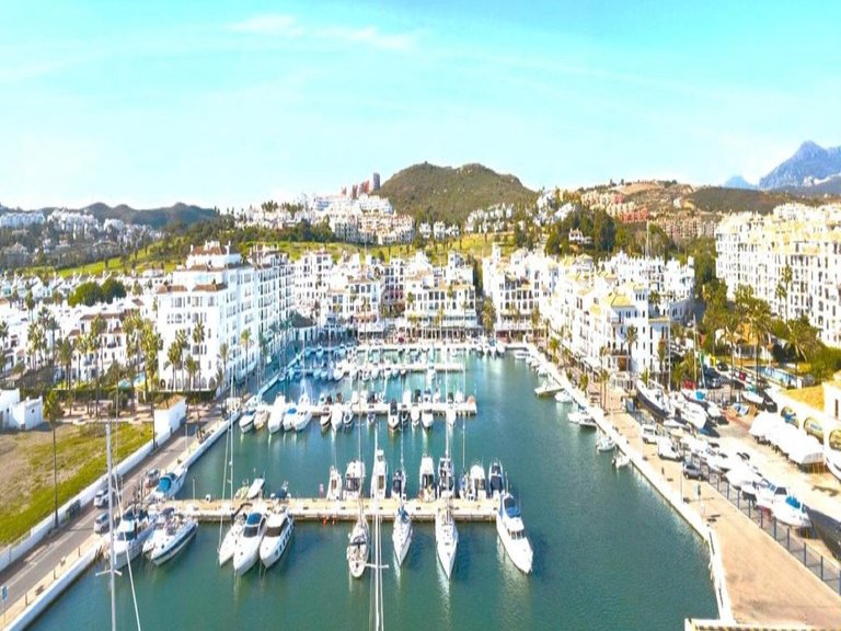 Apartment for Sale in La Duquesa, Malaga 21