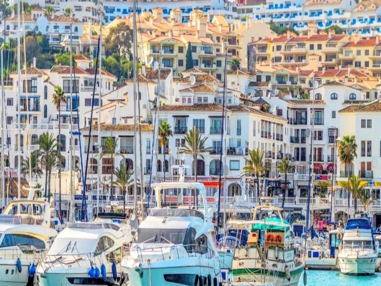 Apartment for Sale in La Duquesa, Malaga 37