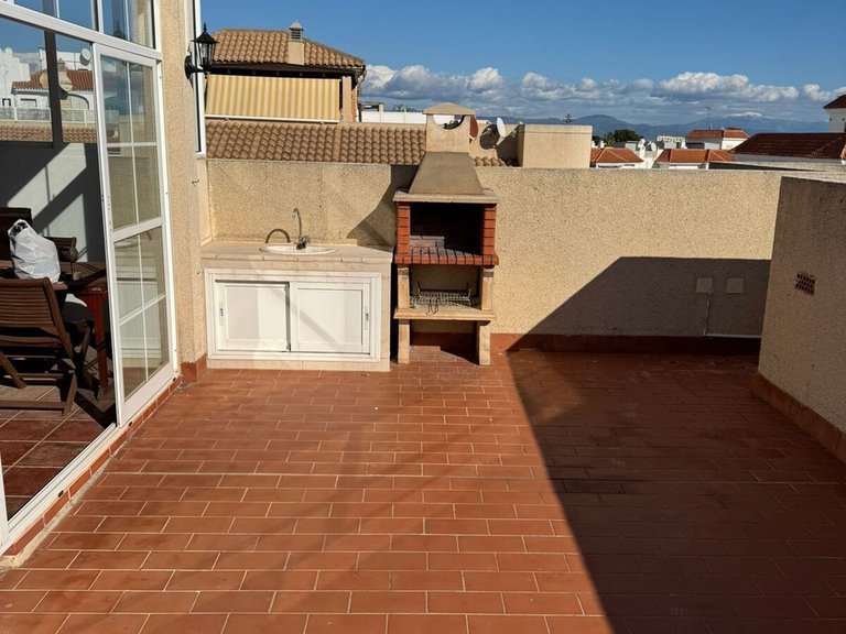 Apartment for Sale in El Pinillo, Malaga 4