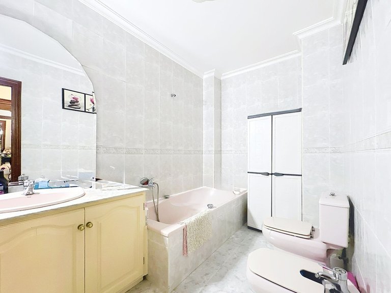 Apartment for Sale in Estepona, Malaga 8