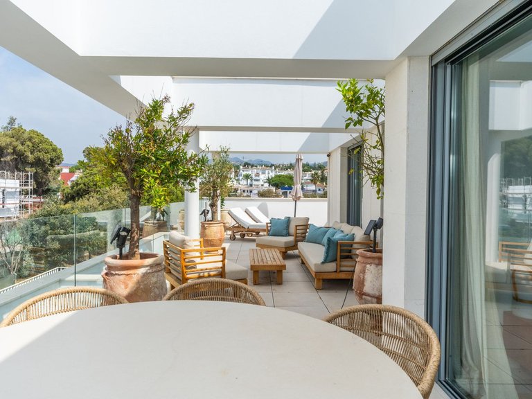 Apartment for Sale in Elviria, Malaga 32