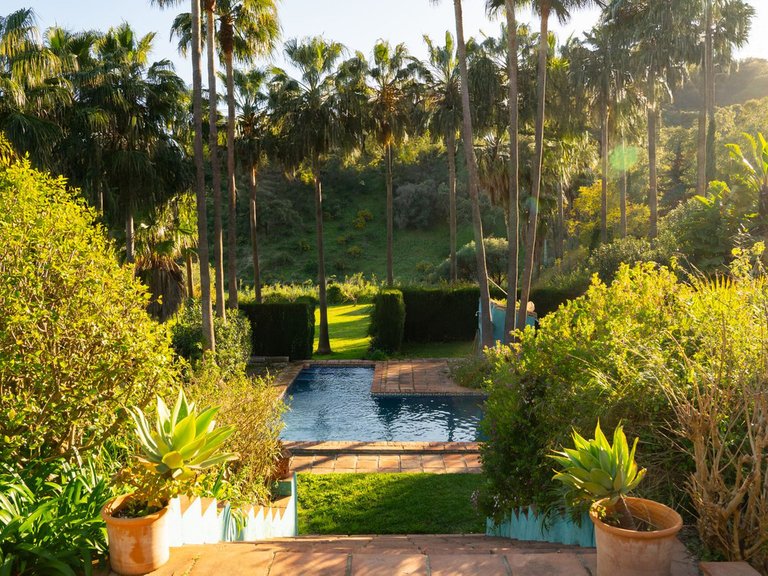Villa for Sale in Estepona, Malaga 16