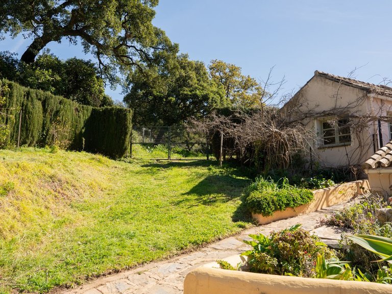 Villa for Sale in Estepona, Malaga 32