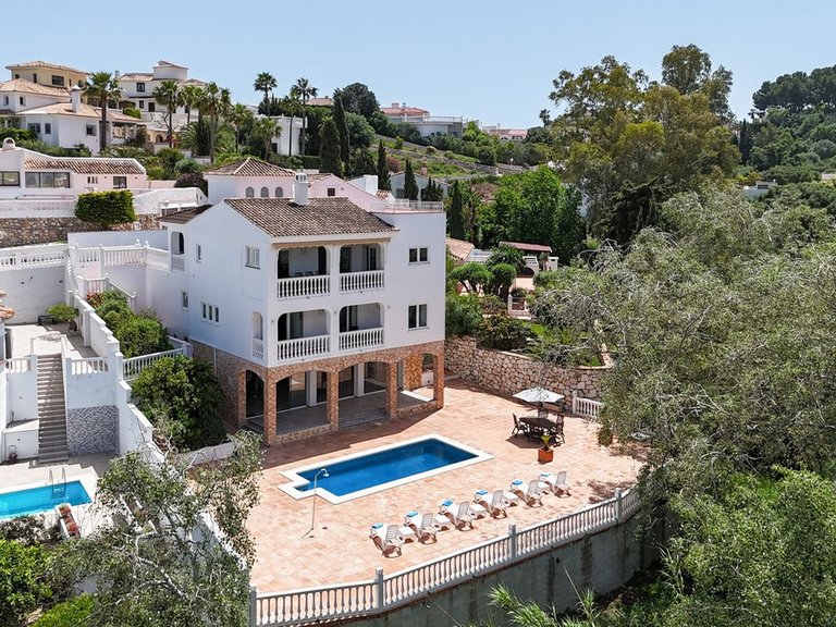 Villa for Sale in Cerros Del Aguila, Malaga 2