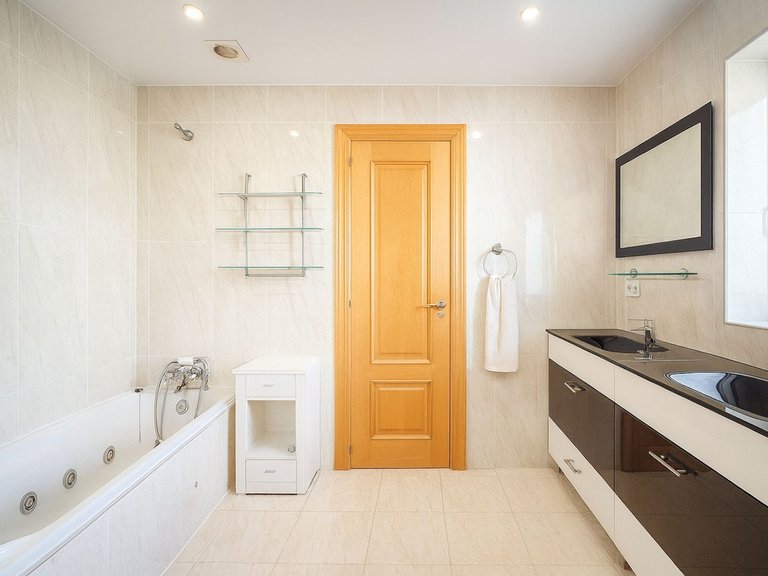 Villa for Sale in Cerros Del Aguila, Malaga 31