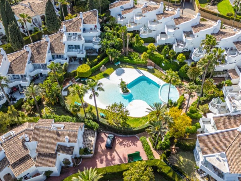 Villa for Sale in Marbella, Malaga 1