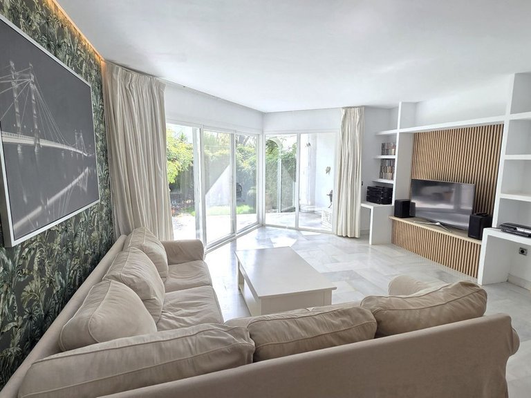Villa for Sale in Marbella, Malaga 5