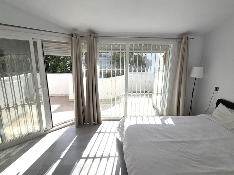 Villa for Sale in Marbella, Malaga 9