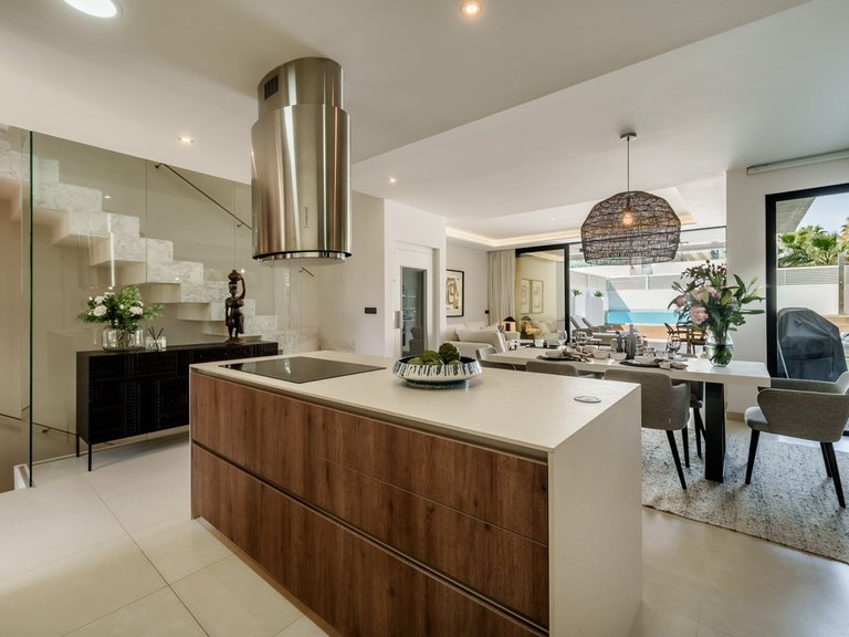 Villa for Sale in Puerto Banús, Malaga 13