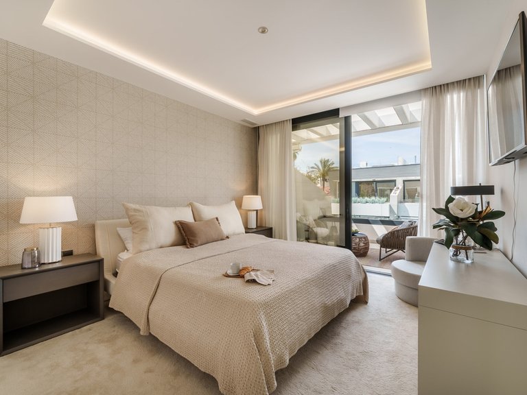 Villa for Sale in Puerto Banús, Malaga 21