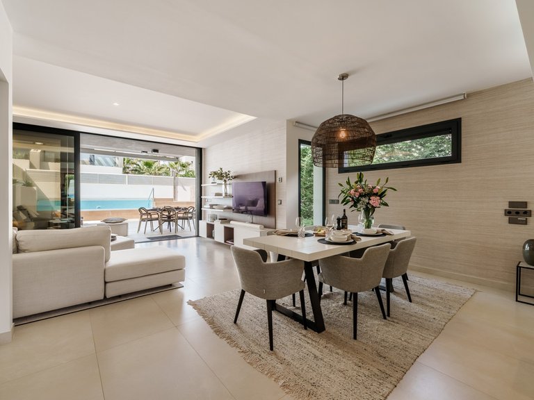 Villa for Sale in Puerto Banús, Malaga 23