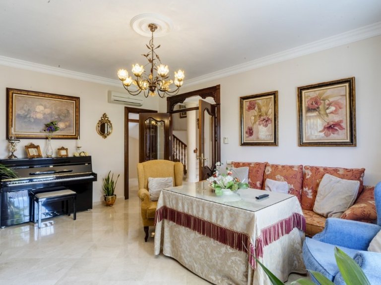 Villa for Sale in Alhaurín El Grande, Malaga 17
