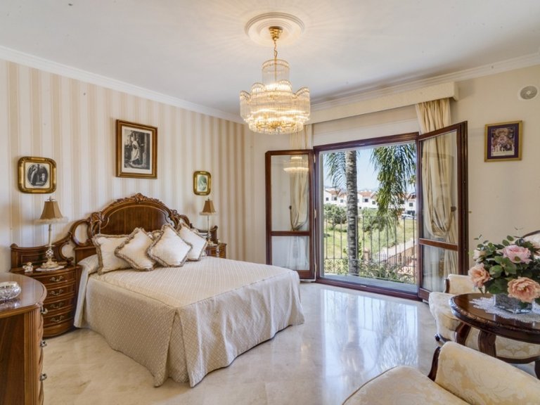 Villa for Sale in Alhaurín El Grande, Malaga 18