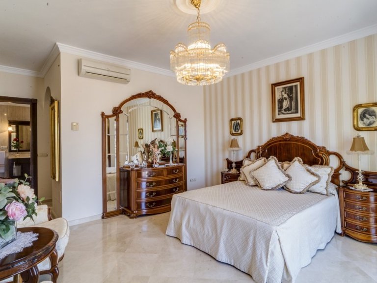Villa for Sale in Alhaurín El Grande, Malaga 19