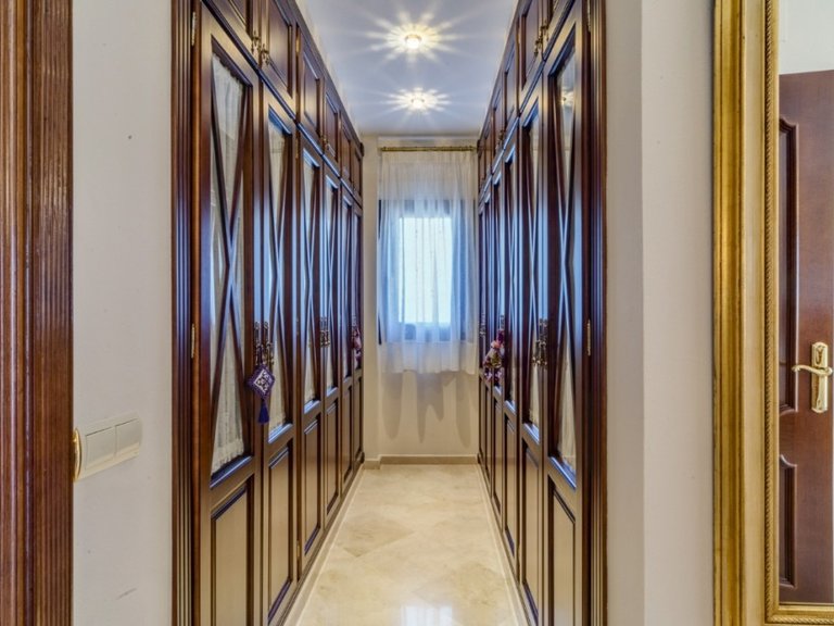 Villa for Sale in Alhaurín El Grande, Malaga 20