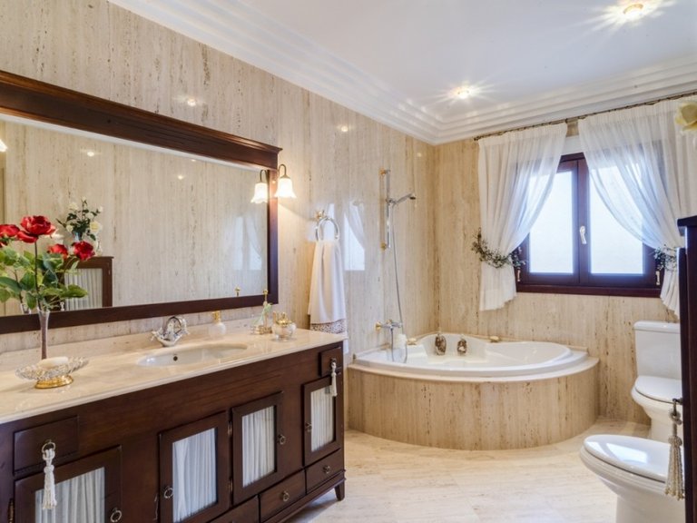 Villa for Sale in Alhaurín El Grande, Malaga 21