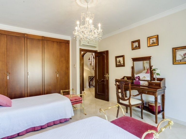 Villa for Sale in Alhaurín El Grande, Malaga 26
