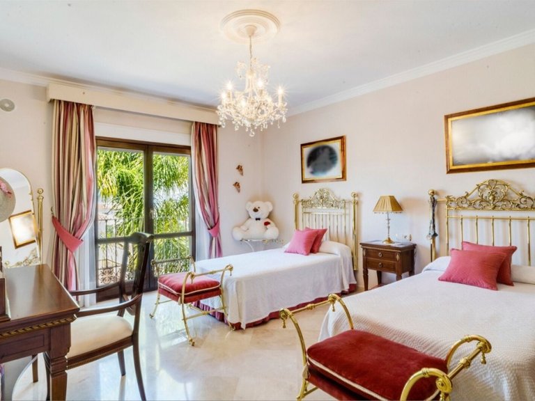 Villa for Sale in Alhaurín El Grande, Malaga 27