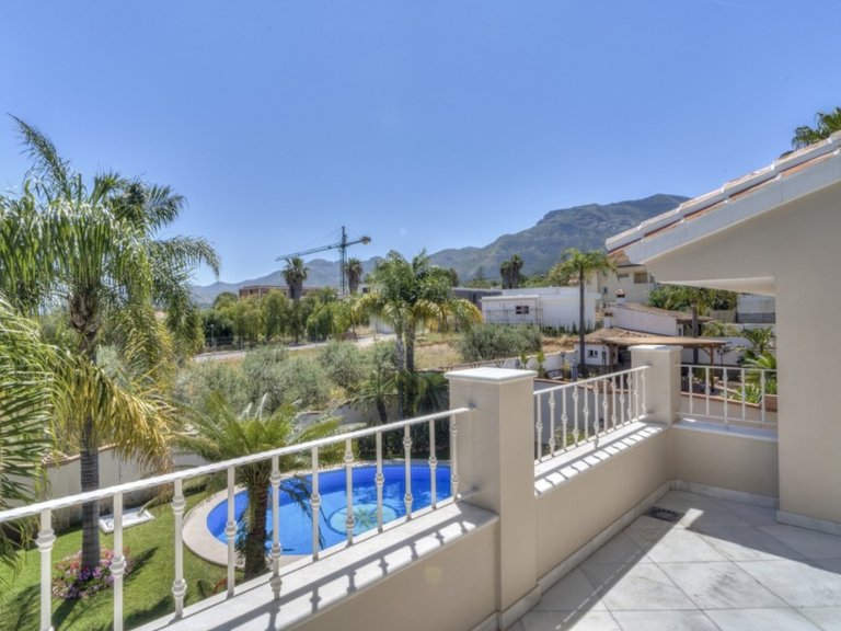 Villa for Sale in Alhaurín El Grande, Malaga 34