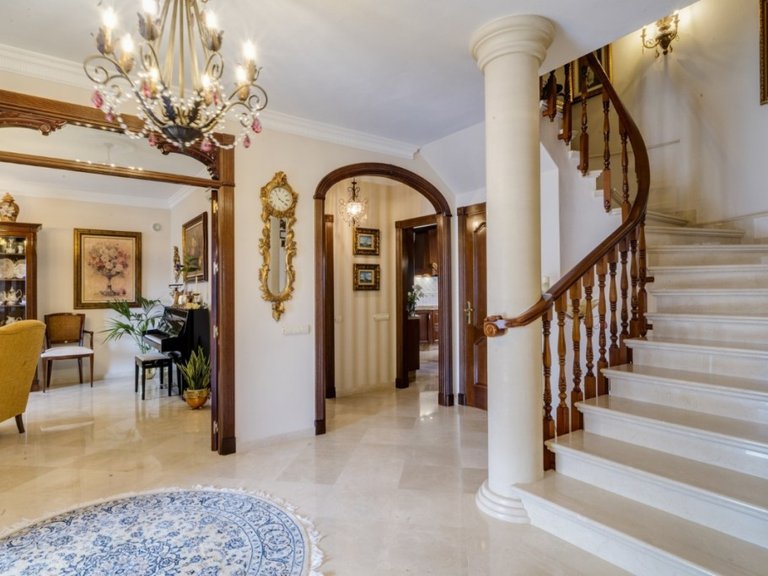 Villa for Sale in Alhaurín El Grande, Malaga 4