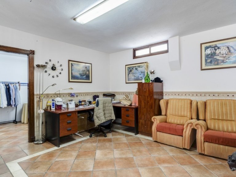 Villa for Sale in Alhaurín El Grande, Malaga 44
