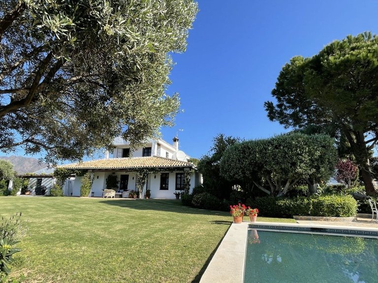 Villa for Sale in La Cala De Mijas, Malaga 1