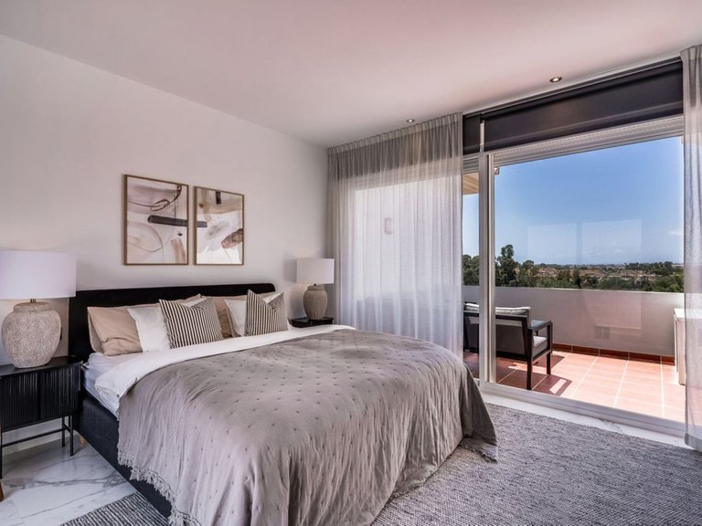 Apartment for Sale in Puerto Banús, Malaga 12